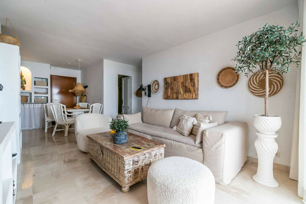 Top Floor Apartment Fuengirola Málaga - image 7