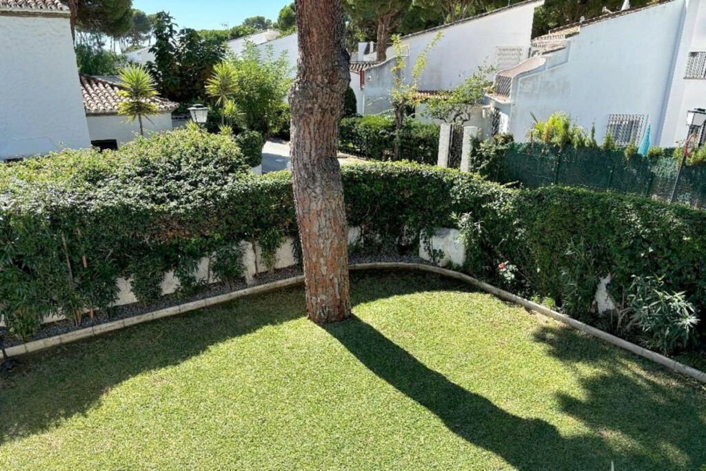 Detached Villa Benamara Málaga - image 6