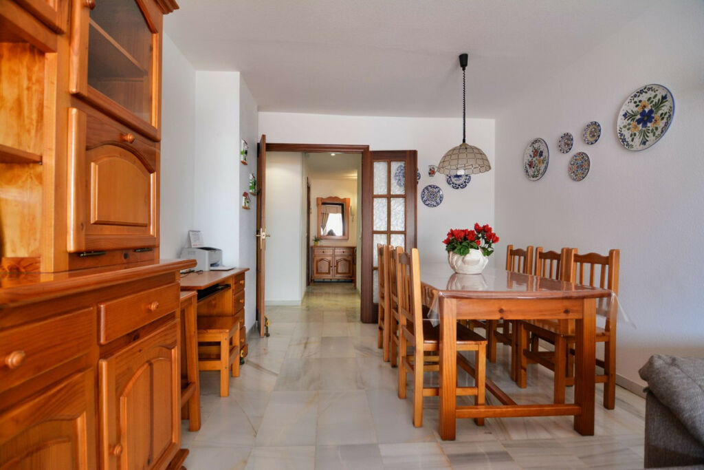Middle Floor Apartment Los Boliches Málaga - image 7