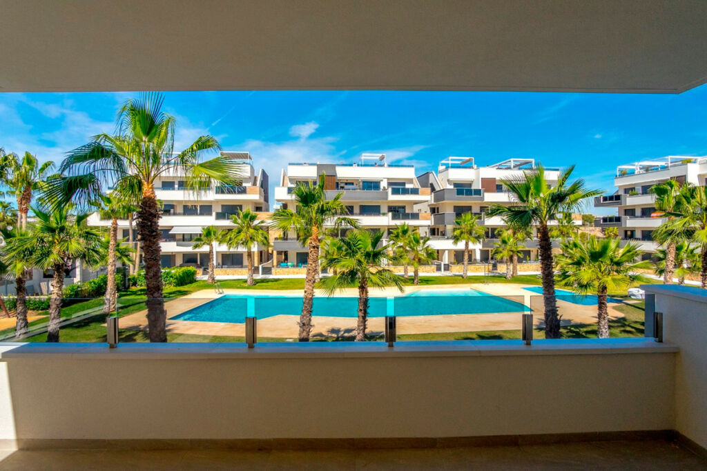 Middle Floor Apartment Los Altos Alicante - image 7