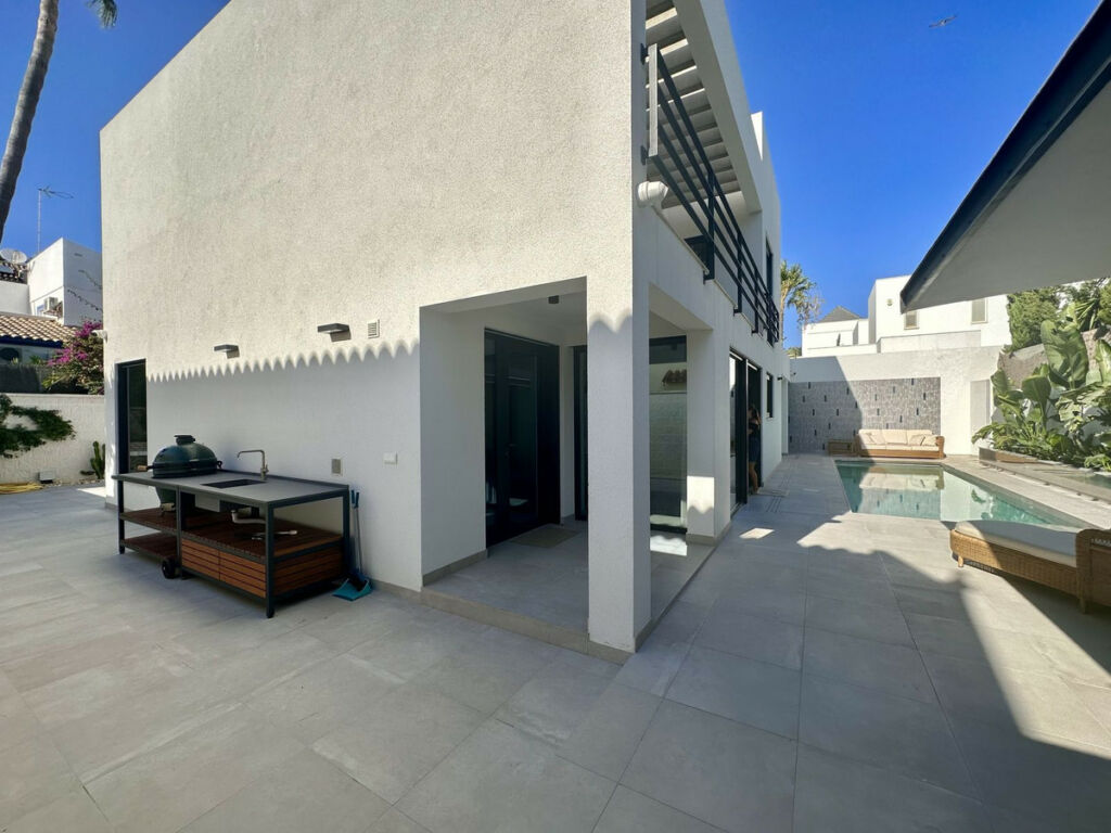 Detached Villa Puerto Banús Málaga - image 7