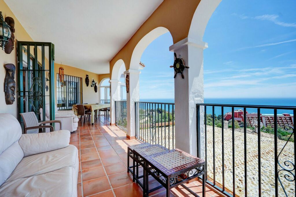 Detached Villa La Capellania Málaga - image 7