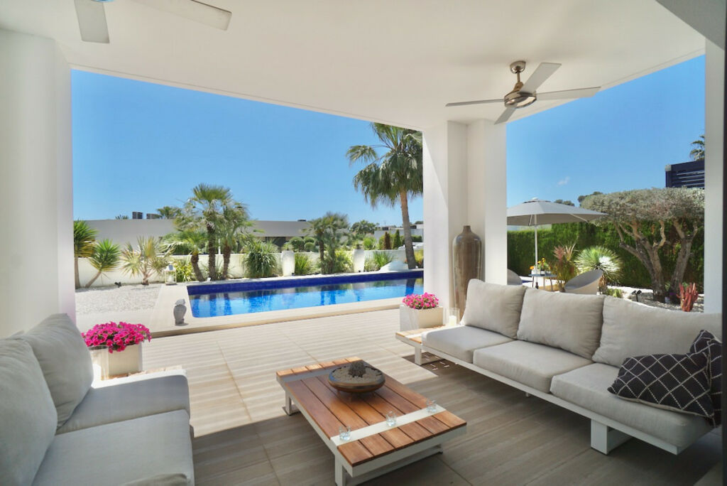 Detached Villa Moraira Alicante - image 8