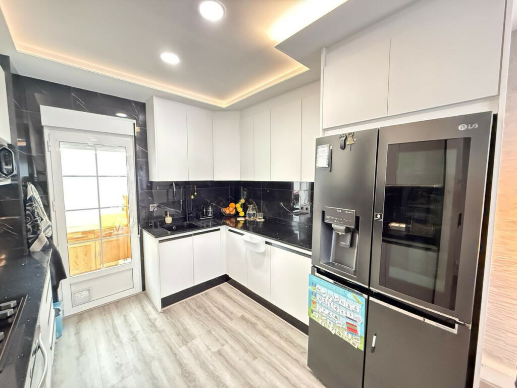 Semi-Detached House Villamartin Alicante - image 7