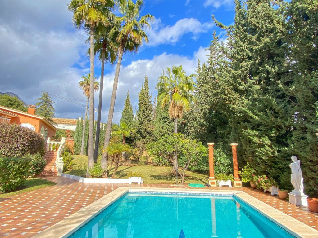 Detached Villa Nagüeles Málaga - image 7