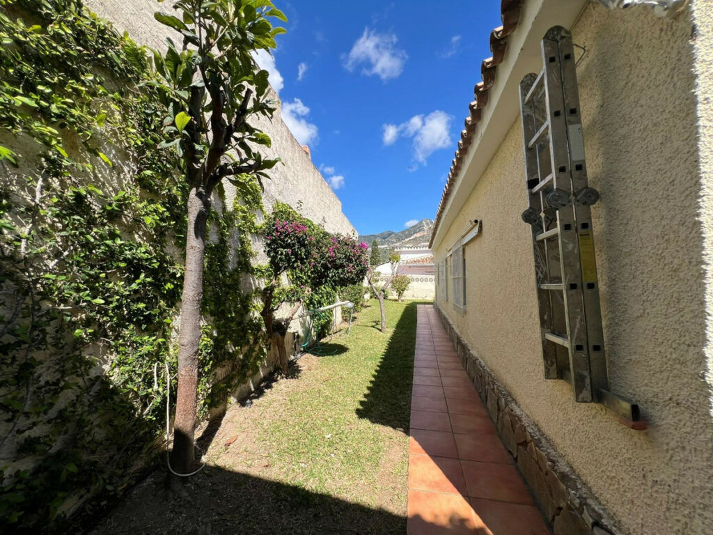 Detached Villa Benalmadena Málaga - image 7