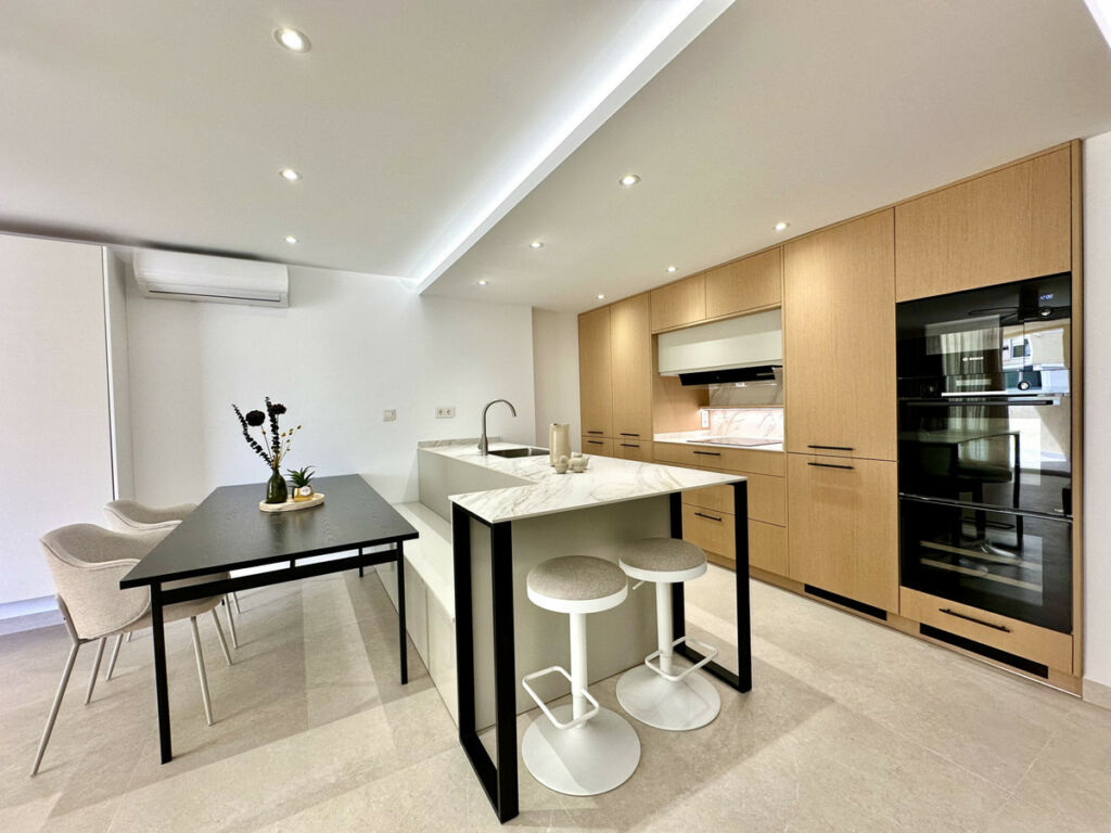 Middle Floor Apartment Marbella Málaga - image 7