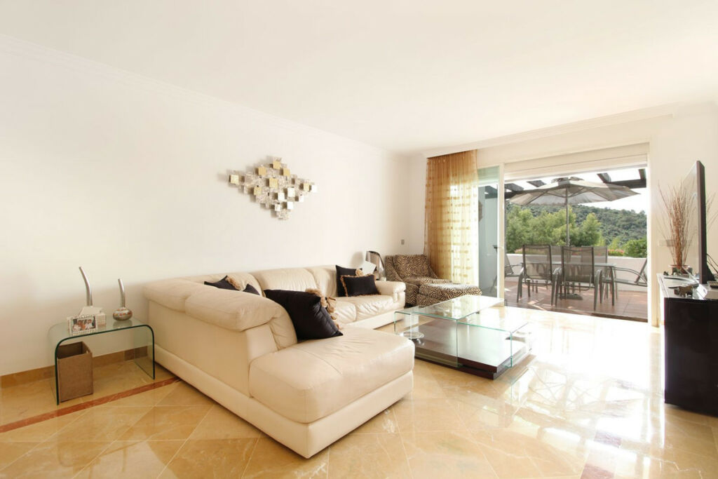 Ground Floor Apartment La Quinta Málaga - image 8