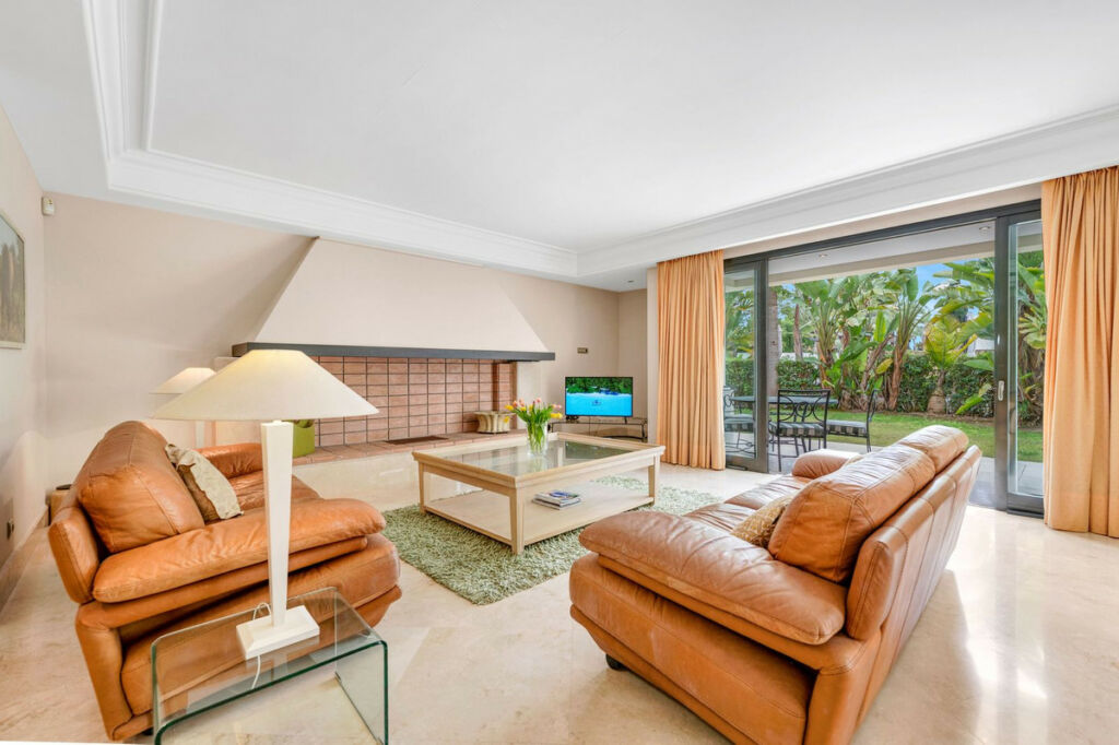 Ground Floor Apartment Los Monteros Málaga - image 7