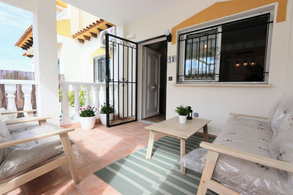 Townhouse Punta Prima Alicante - image 6