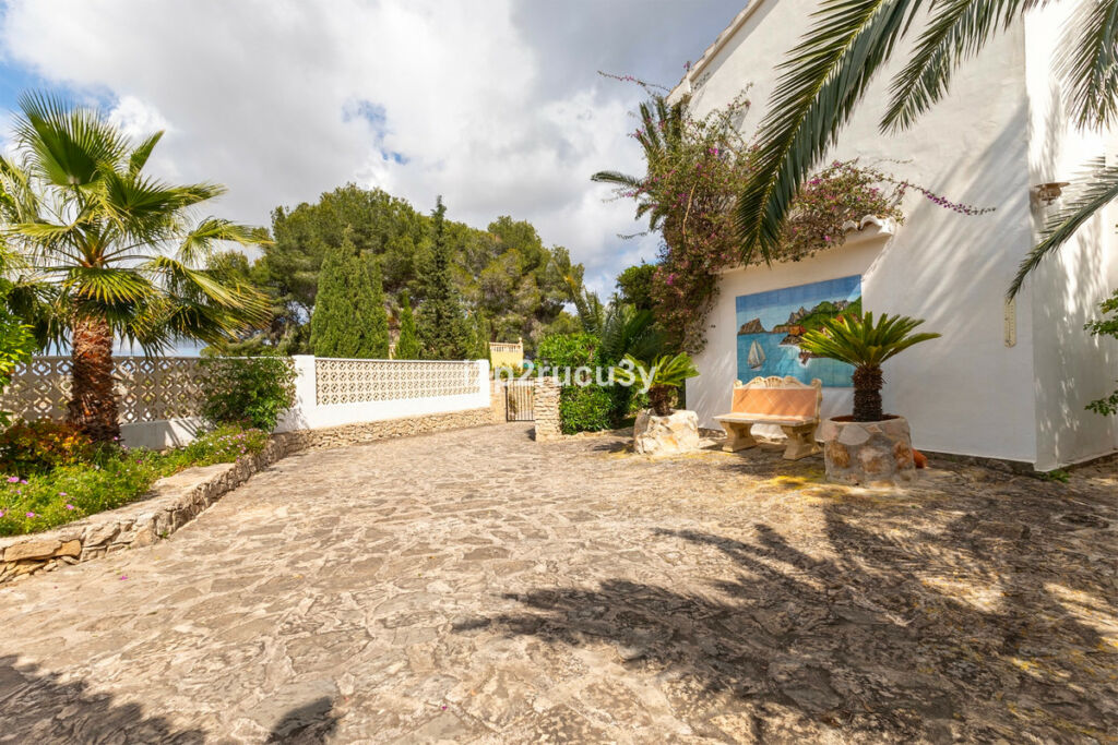 Detached Villa Moraira Alicante - image 7