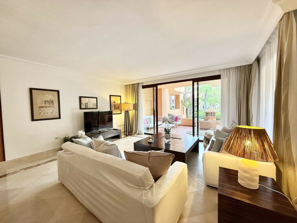 Ground Floor Apartment San Pedro de Alcántara Málaga - image 7