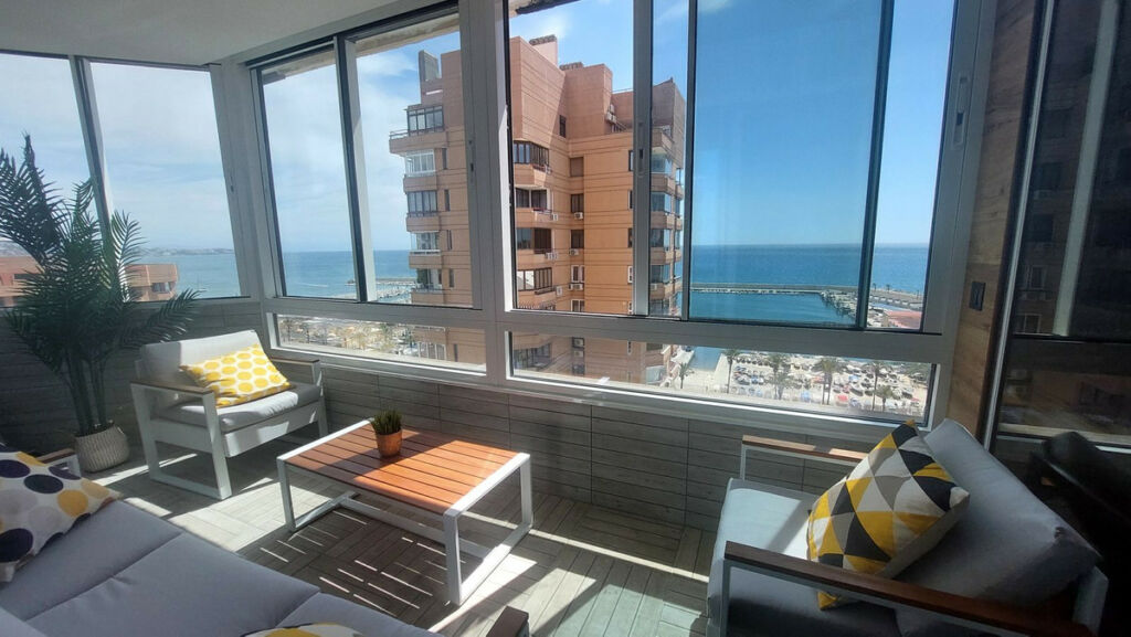 Middle Floor Apartment Fuengirola Málaga - image 7