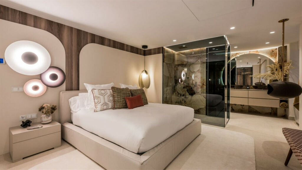 Middle Floor Apartment Los Monteros Málaga - image 7