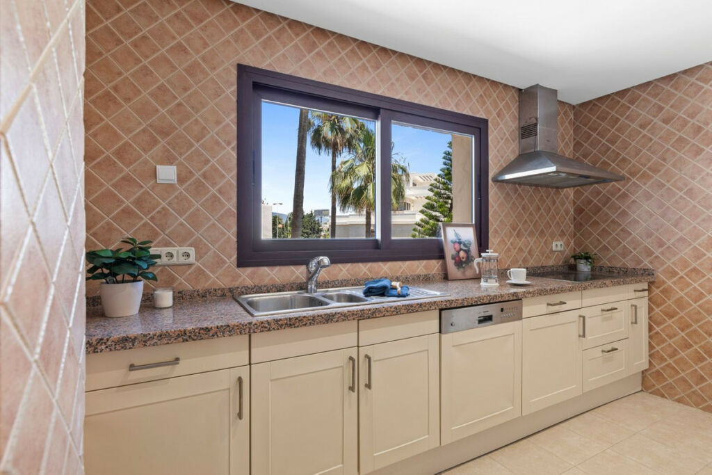 Penthouse Duplex Estepona Málaga - image 8