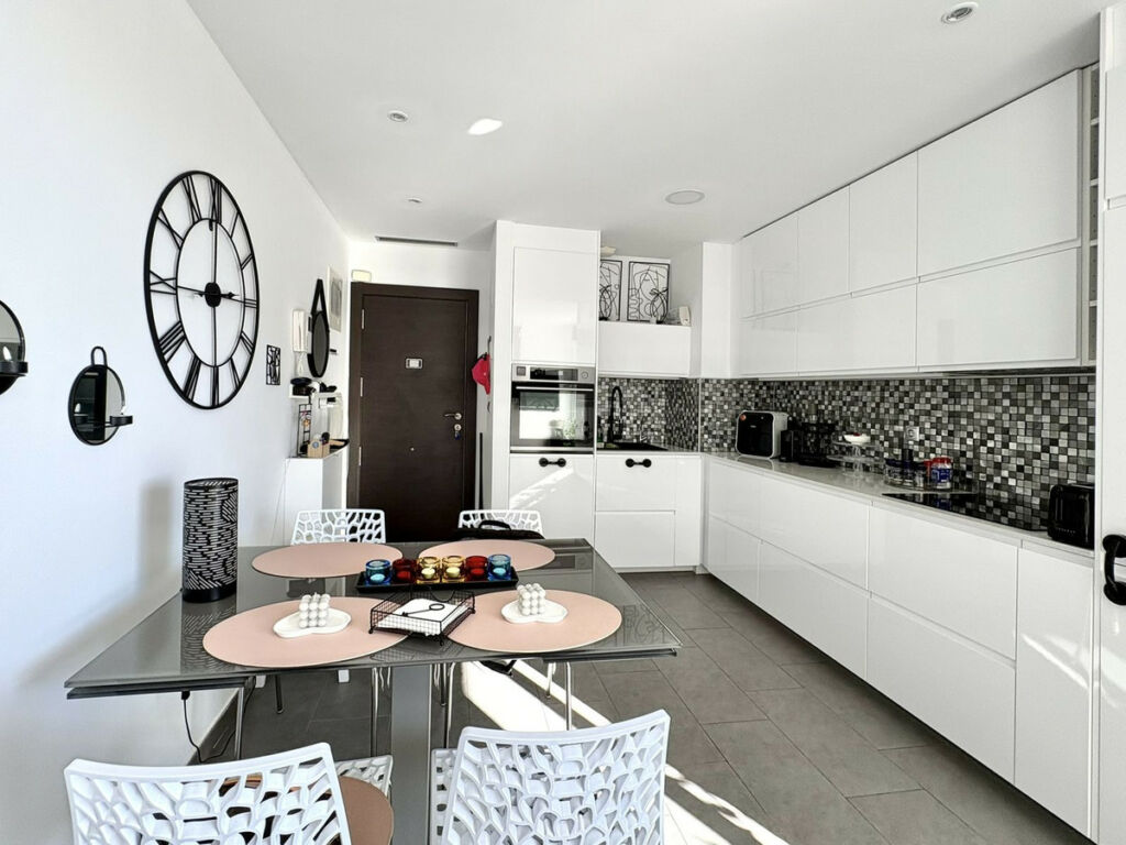 Middle Floor Apartment La Mata Alicante - image 7