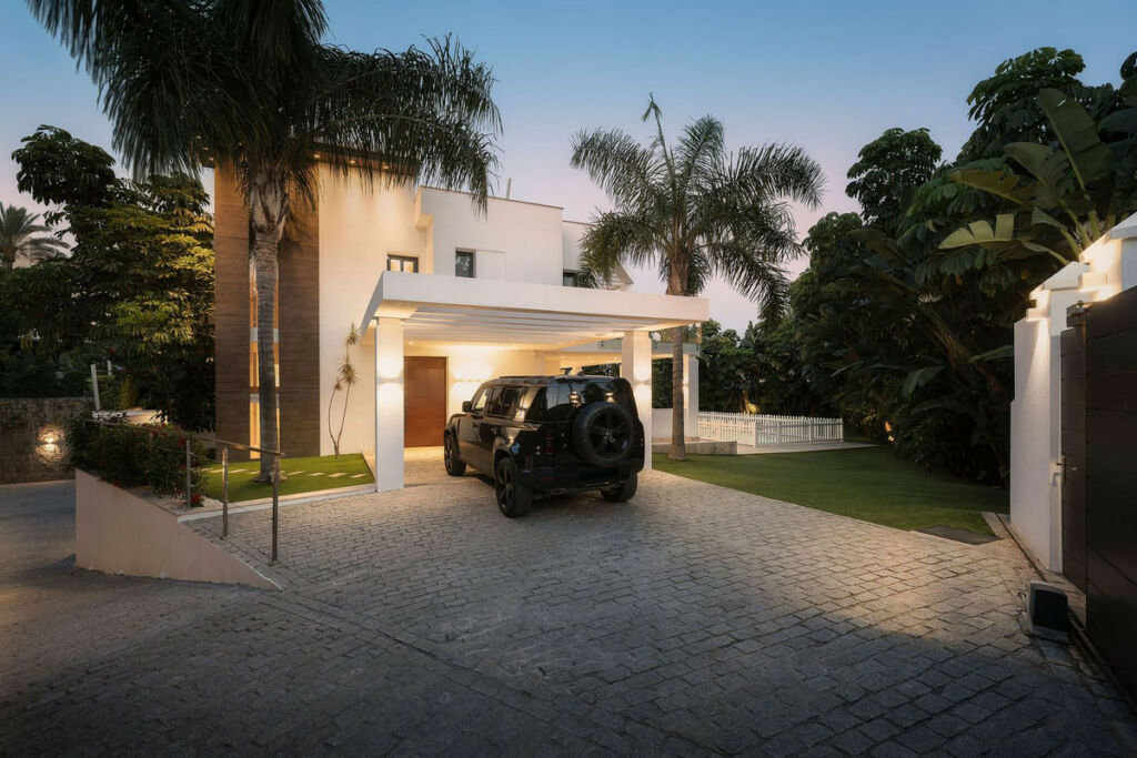 Detached Villa La Quinta Málaga - image 7