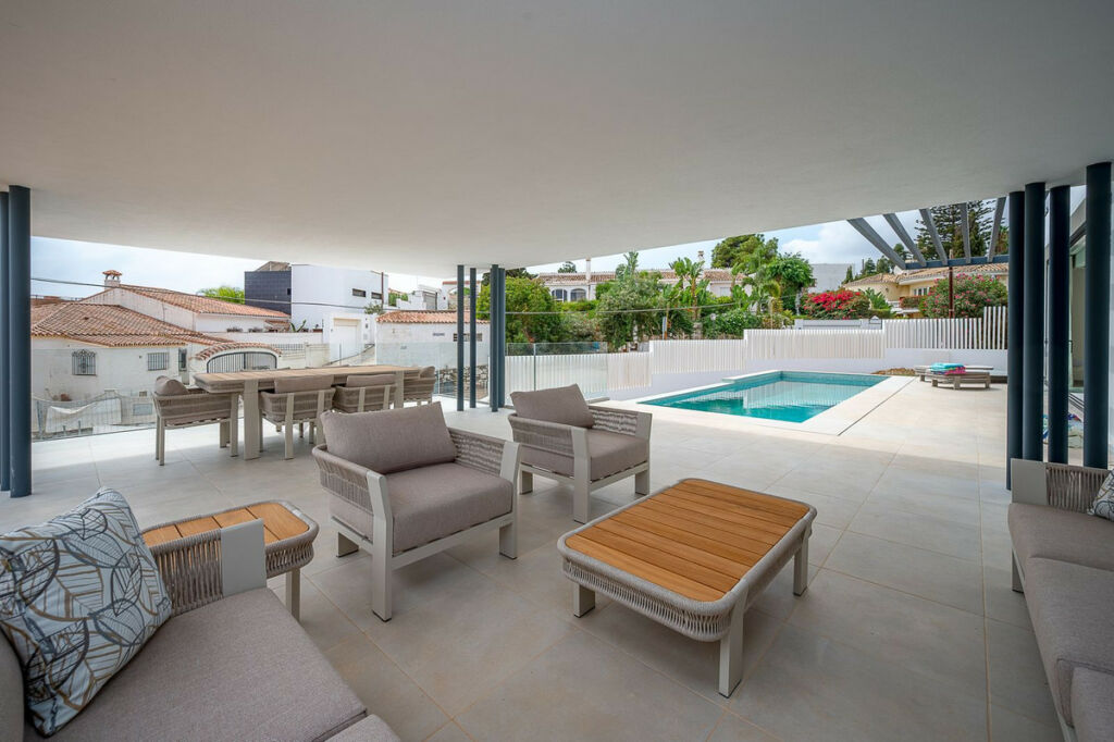 Detached Villa El Chaparral Málaga - image 7