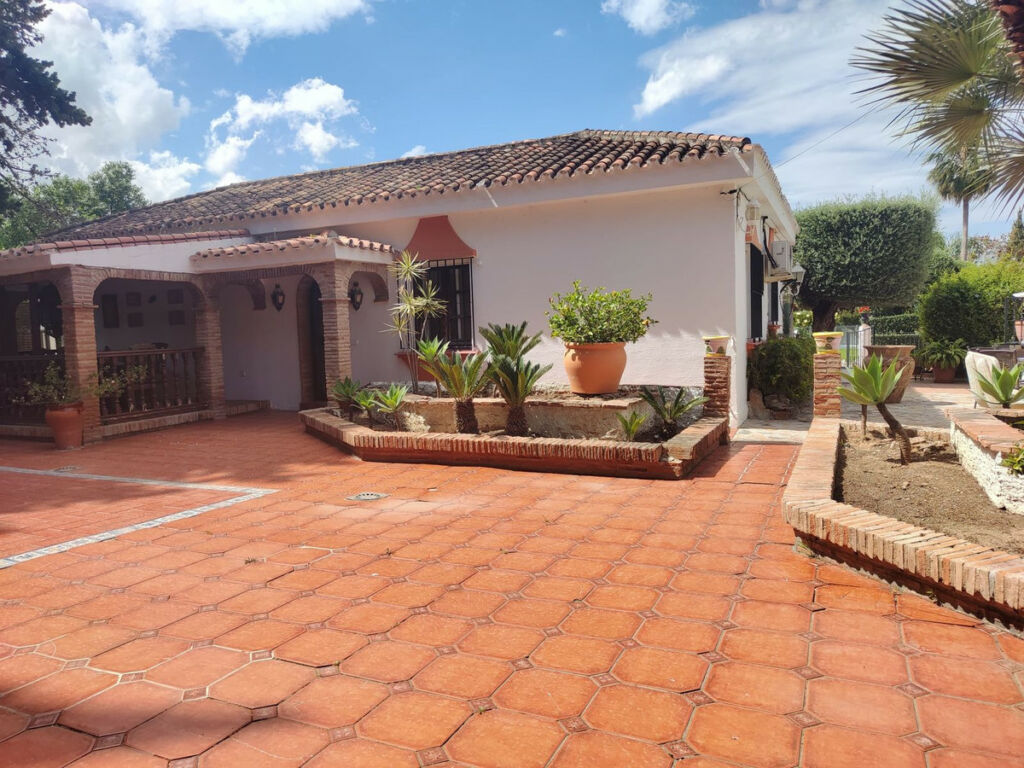 Detached Villa Alhaurín de la Torre Málaga - image 37