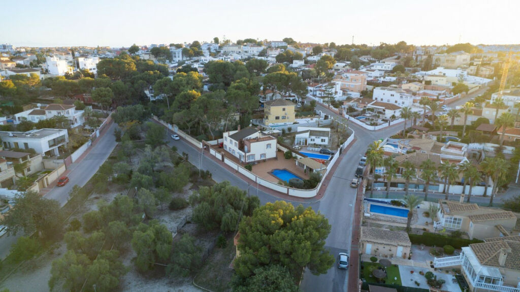Detached Villa Los Balcones Alicante - image 76