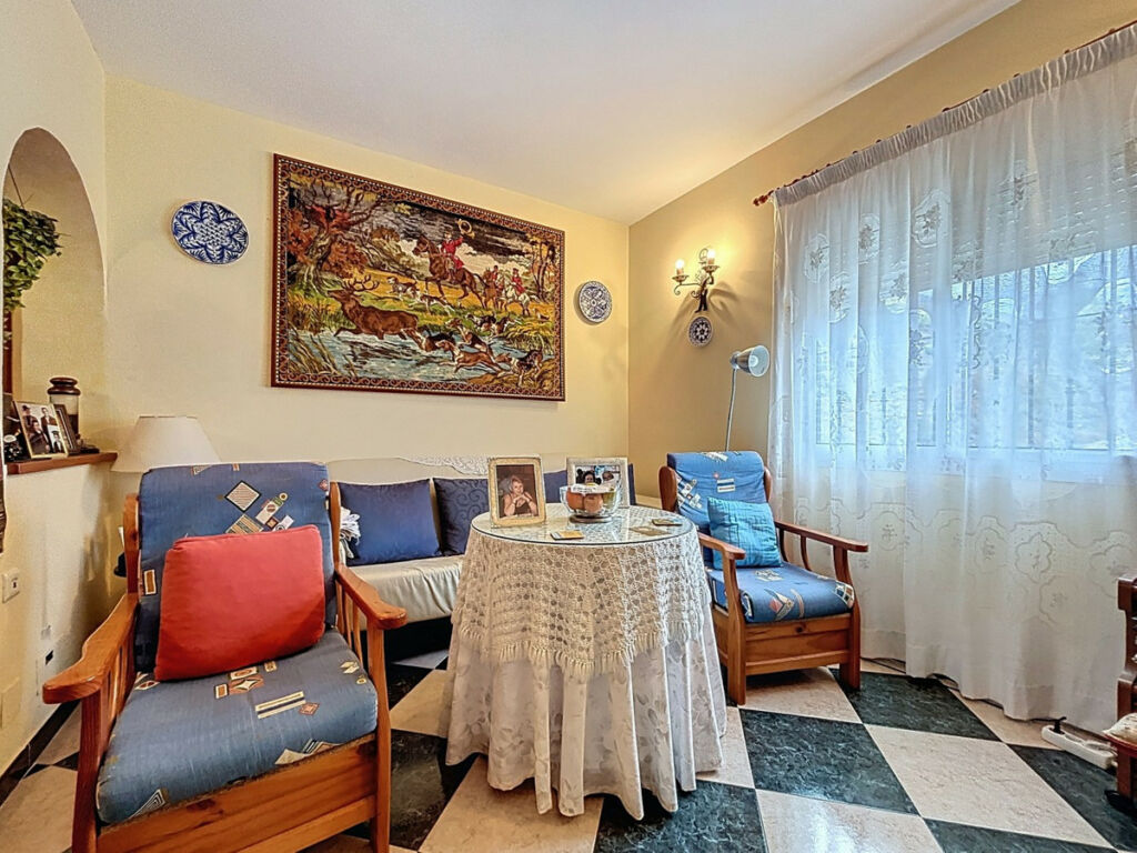 Detached Villa La Viñuela Málaga - image 8