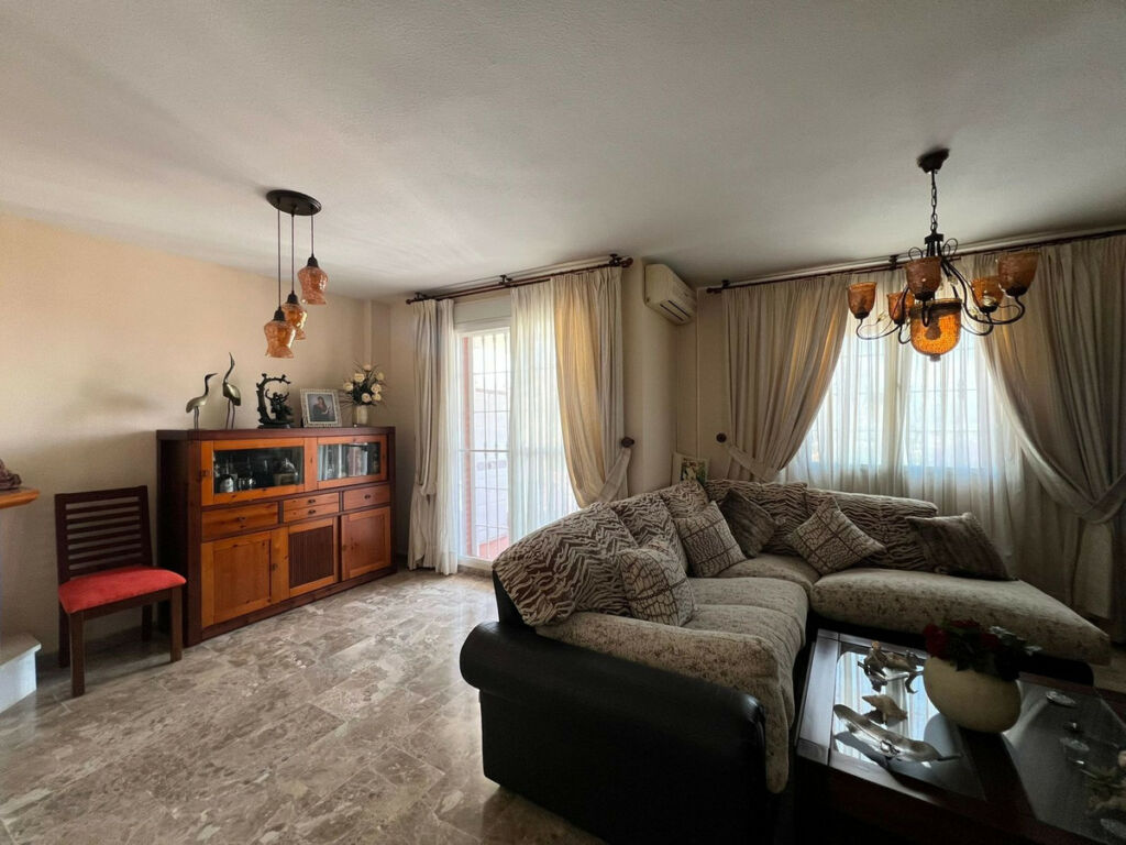 Semi-Detached House Alhaurín de la Torre Málaga - image 9