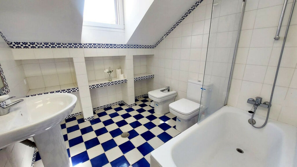 Townhouse Fuengirola Málaga - image 9