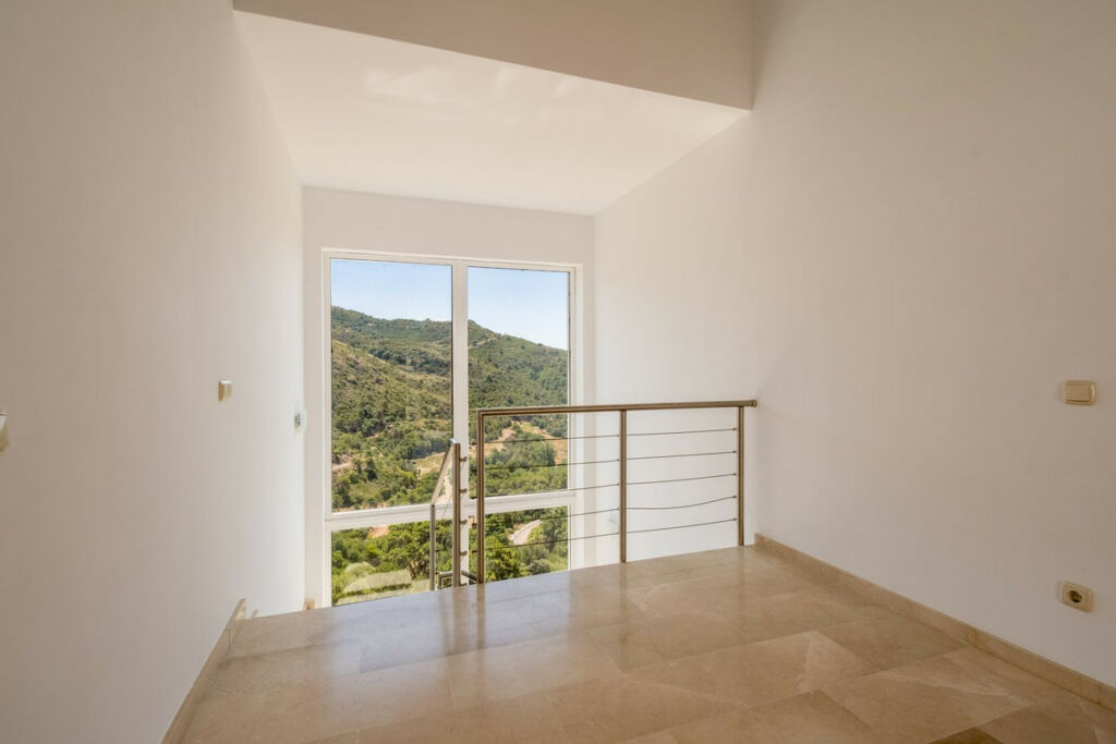 Detached Villa Benahavís Málaga - image 8