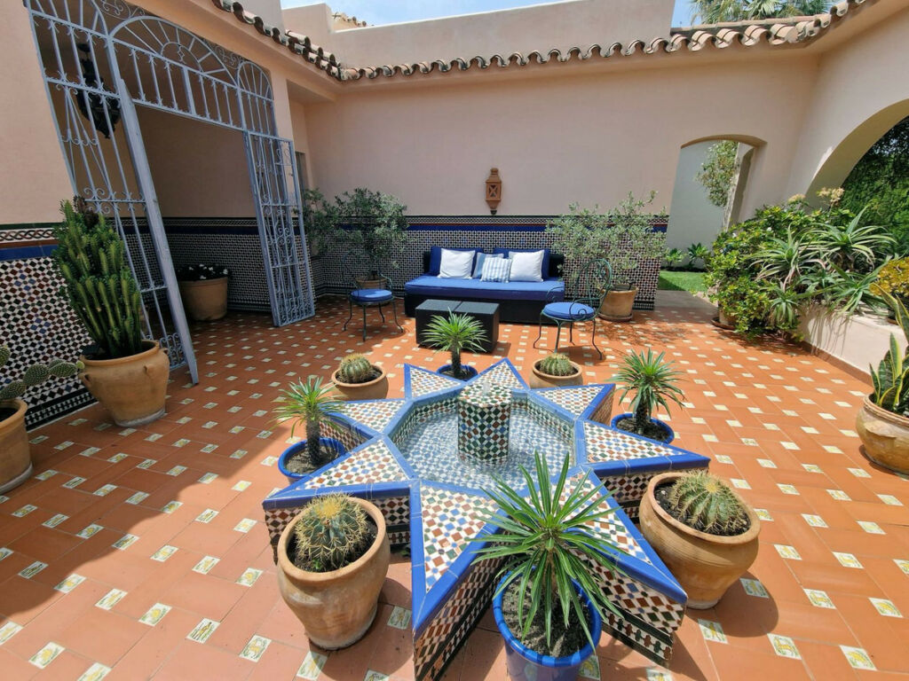 Detached Villa Benahavís Málaga - image 9
