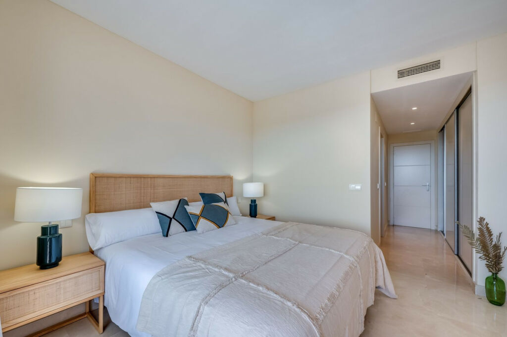 Middle Floor Apartment La Quinta Málaga - image 8
