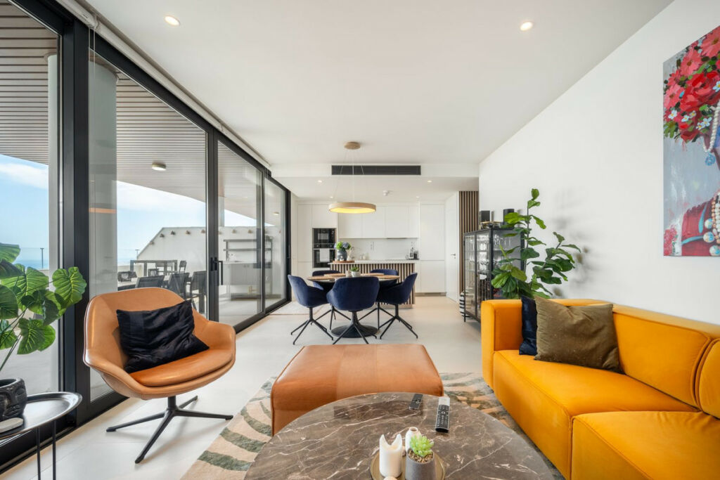 Middle Floor Apartment Fuengirola Málaga - image 8