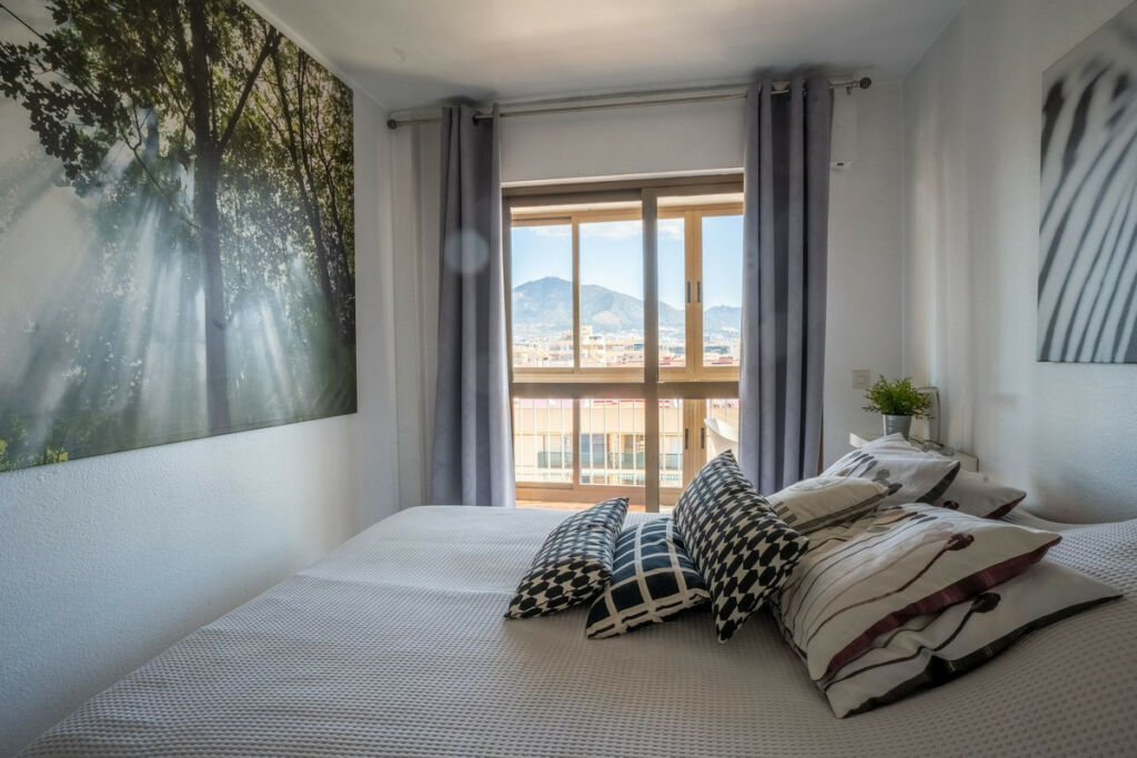 Top Floor Apartment Fuengirola Málaga - image 8