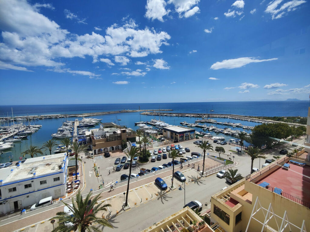 Middle Floor Apartment Estepona Málaga - image 7
