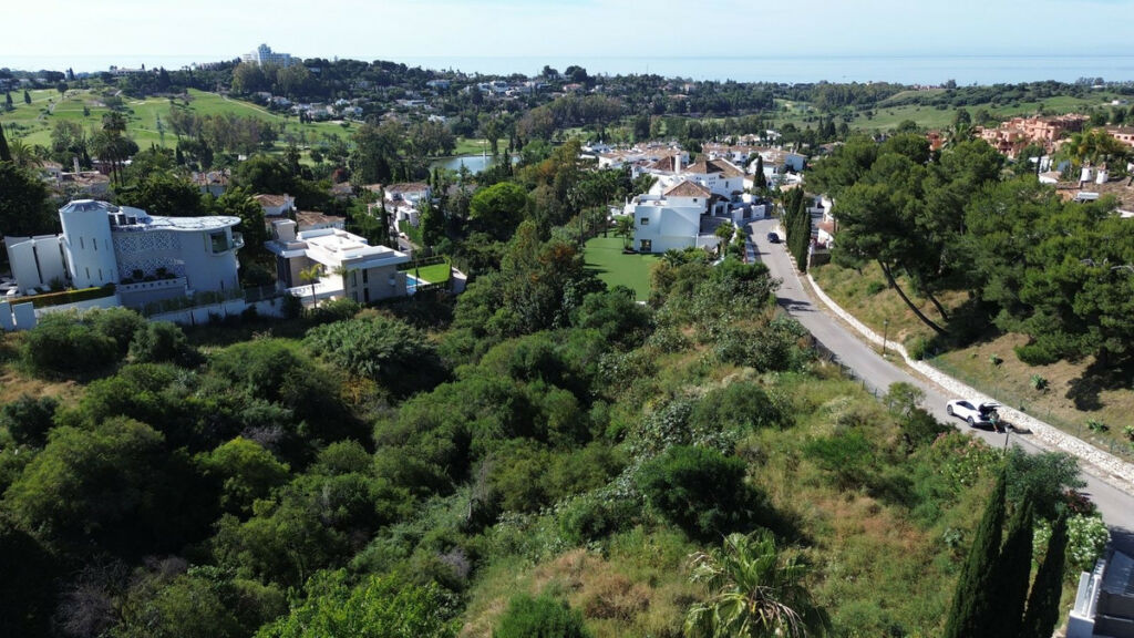 Residential Plot El Paraiso Málaga - image 8