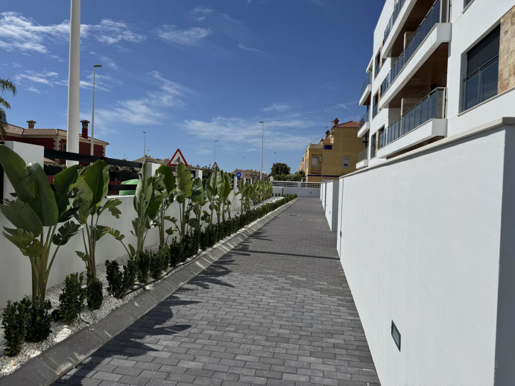 Penthouse La Zenia Alicante - image 8