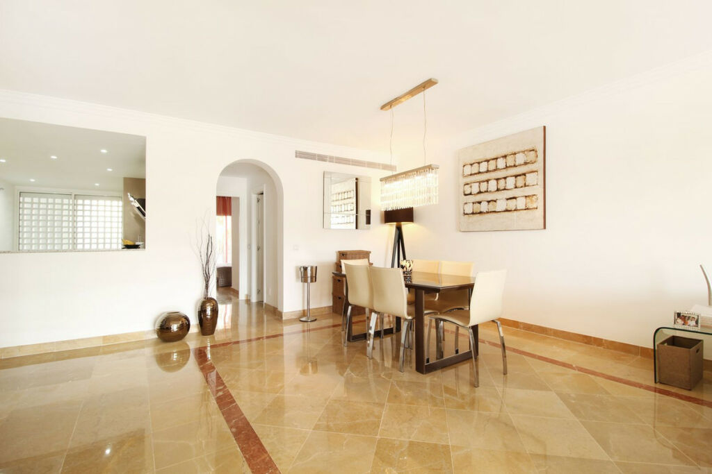 Ground Floor Apartment La Quinta Málaga - image 9