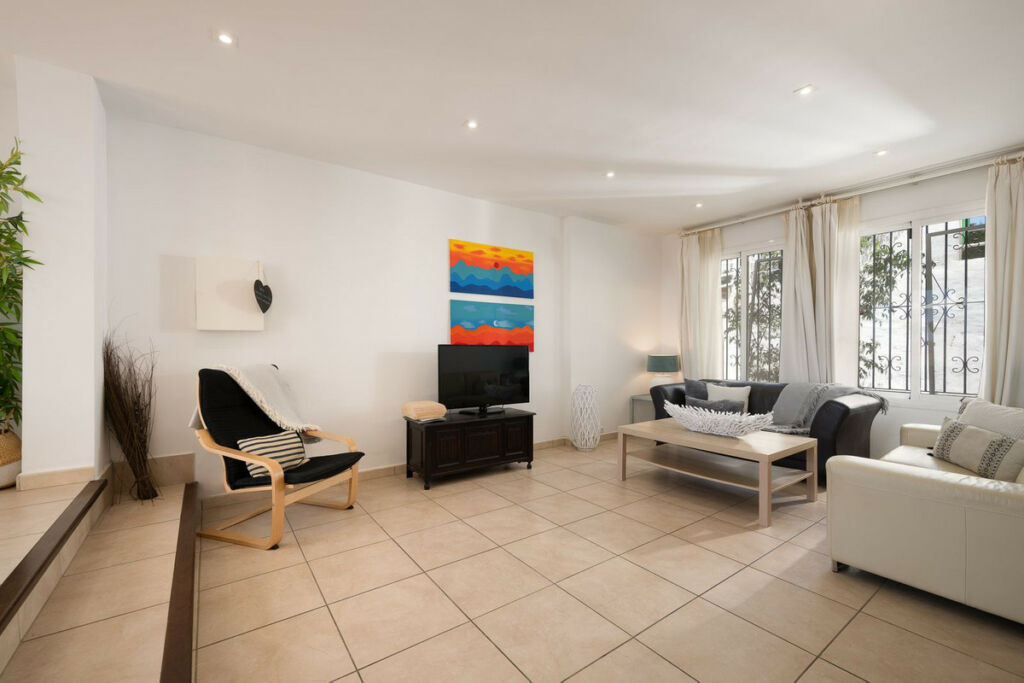 Ground Floor Apartment Riviera del Sol Málaga - image 10