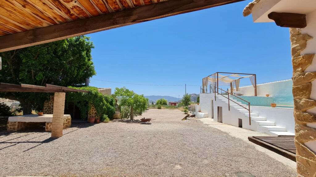 Detached Villa La Romana Alicante - image 8