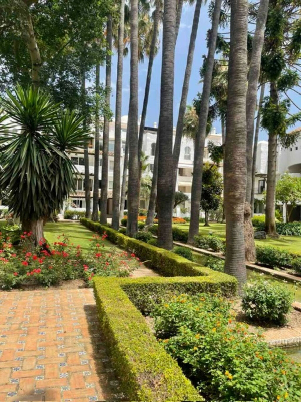 Ground Floor Apartment Puerto Banús Málaga - image 8
