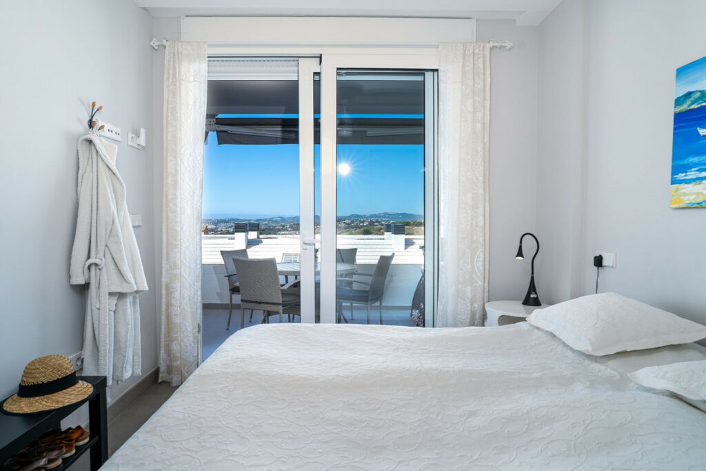 Middle Floor Apartment Torreblanca Málaga - image 8