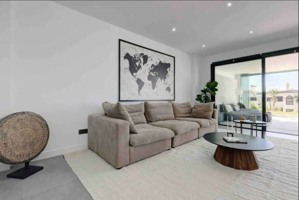 Ground Floor Apartment Estepona Málaga - image 8