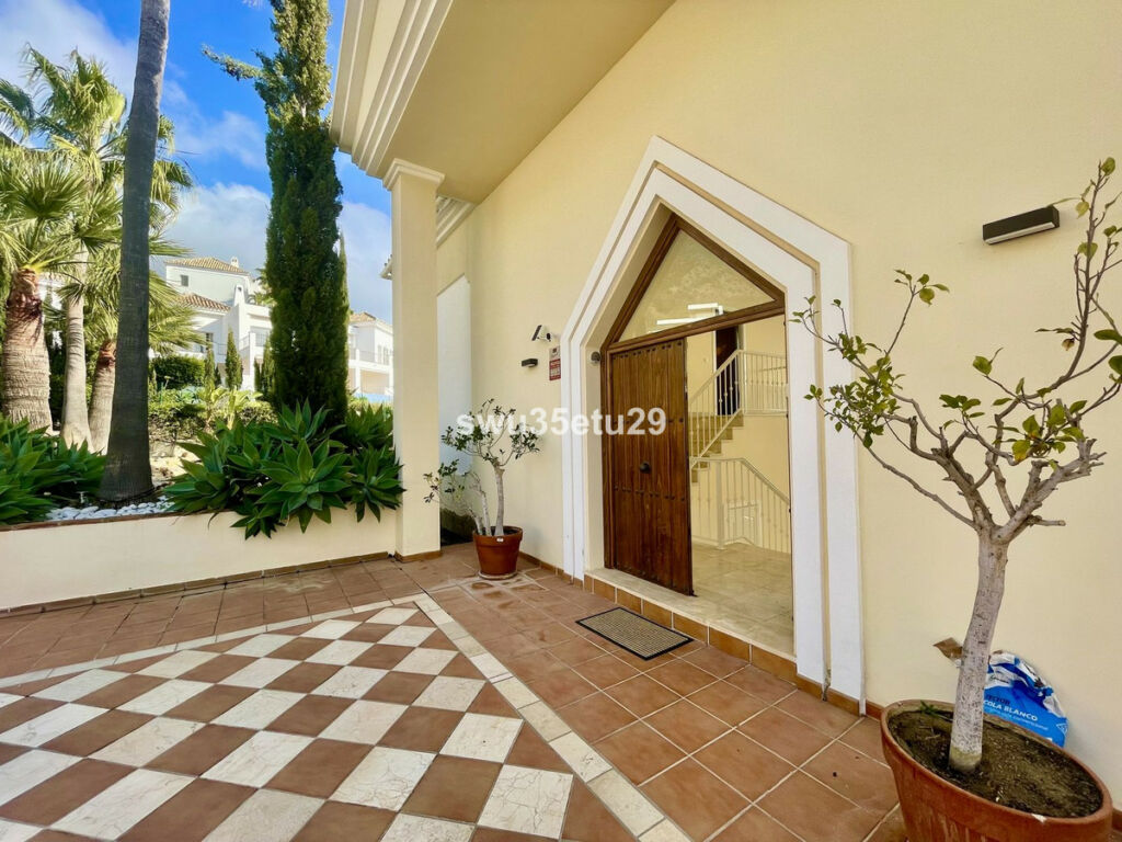 Detached Villa Istán Málaga - image 8