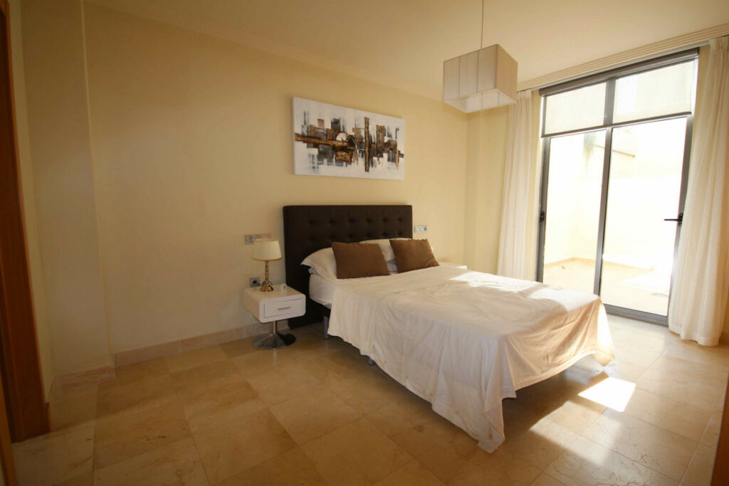 Middle Floor Apartment Benahavís Málaga - image 10