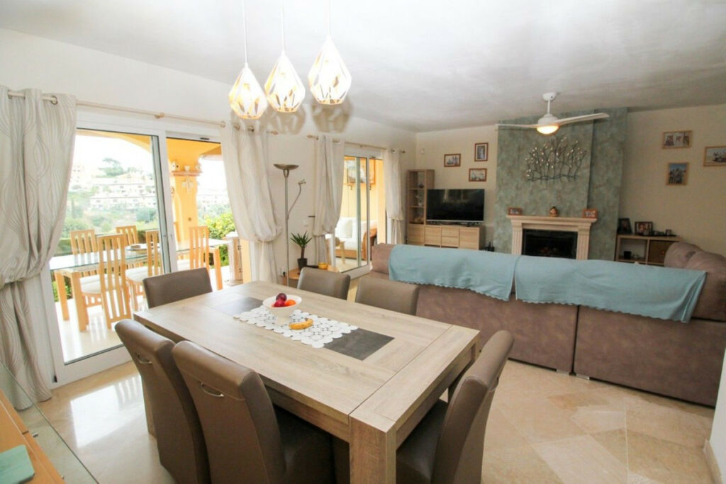 Townhouse Riviera del Sol Málaga - image 8