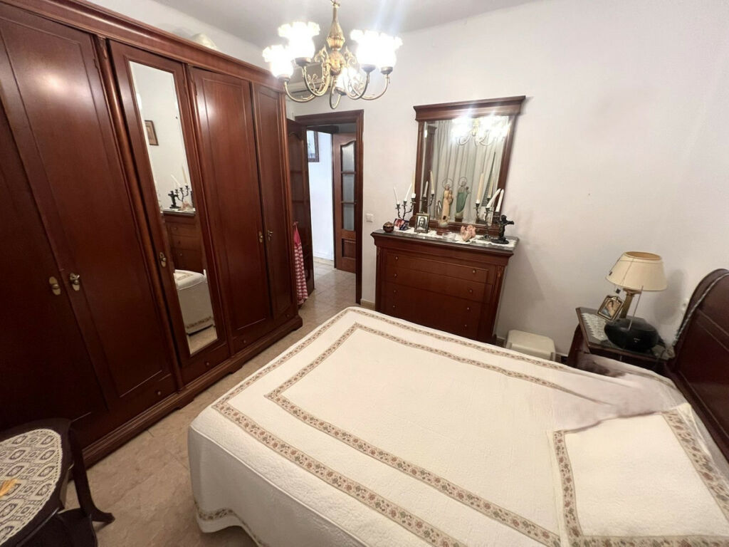 Middle Floor Apartment Fuengirola Málaga - image 8