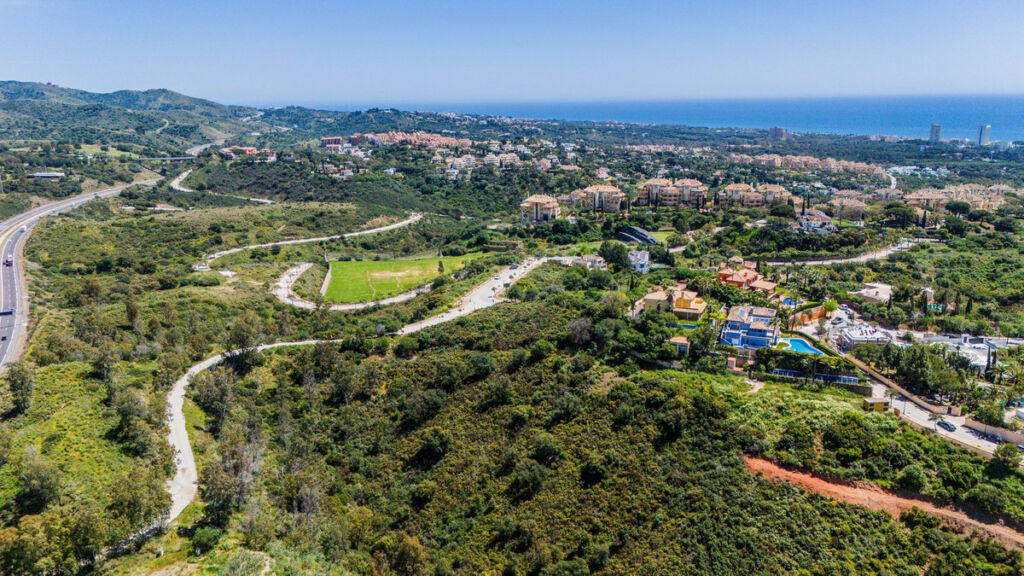 Residential Plot Elviria Málaga - image 8
