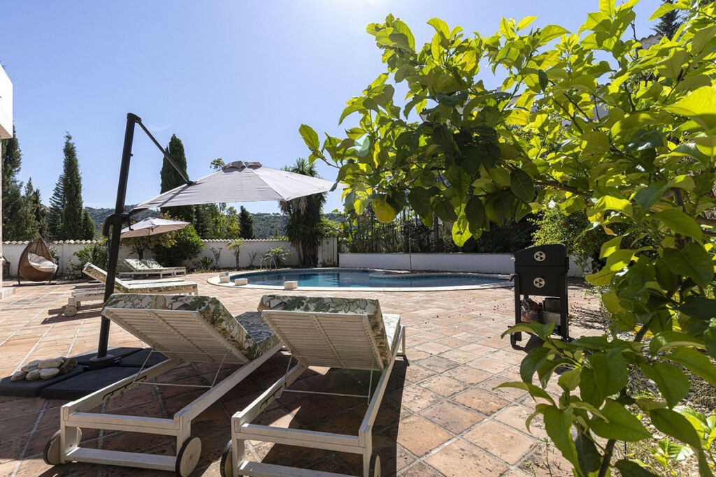 Detached Villa Benahavís Málaga - image 8