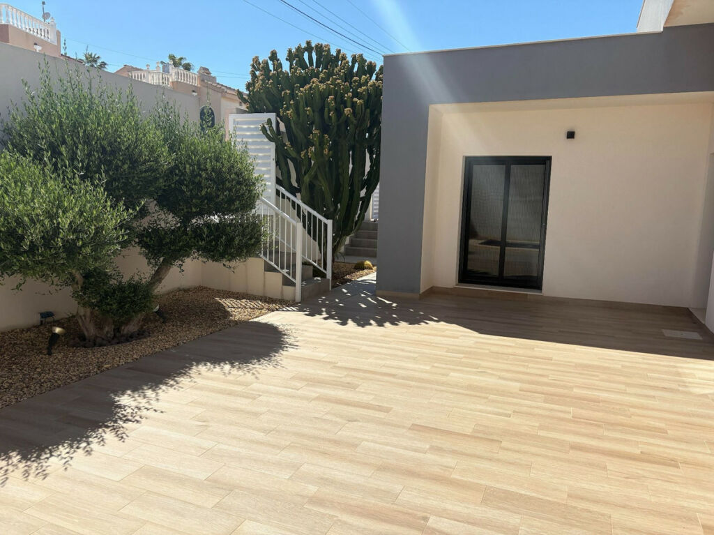 Detached Villa Ciudad Quesada Alicante - image 8
