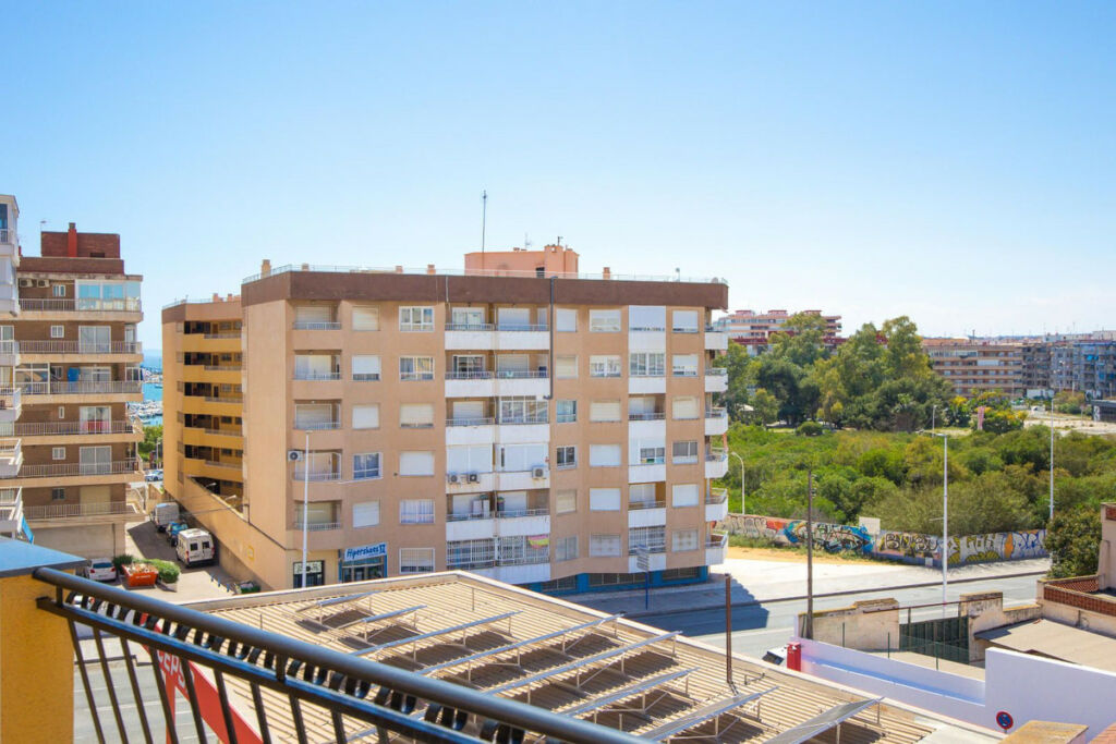 Penthouse Torrevieja Alicante - image 8