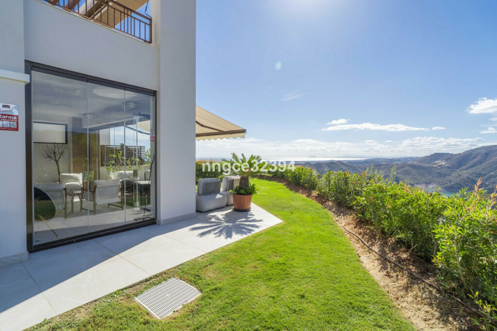 Semi-Detached House Nagüeles Málaga - image 17